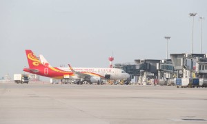 香港航空下調部分航線燃油附加費　赴日韓減$50/長途線減近$200