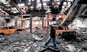 美逼伊解封「特朗普海峽」！伊朗拒邊打邊談：我有權設停火條件