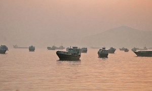 霍爾木茲海峽封鎖　油價跳漲！