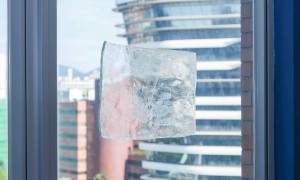 理大研發智能窗膜應對「超級厄爾尼諾現象」 日間降溫達21°C兼抗菌防塵