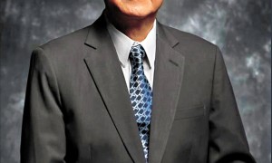 鍾景輝安息禮 周潤發劉德華送別 王祖藍謹記恩師「4D」教誨