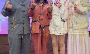 蘇淑萍生日辦壽宴 佘詩曼到賀：對方睇住我大