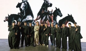 郭富城演繹香港賽馬會年度主題曲《衝衝衝》MV上架　製作費達200萬馬場實景取景