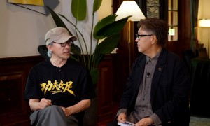 周星馳一晚亮相兩台宣傳《功夫女足》 劉嘉玲、蔡思貝同場分享幕後趣事