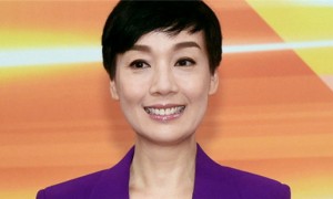知名港星江美仪吐槽：香港小姐哎，不会用筷子