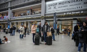 特朗普被曝提议用自己的名字命名机场车站，民主党炸锅