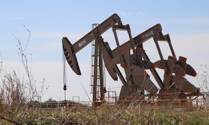 美军袭击引发石油供应中断担忧，美国页岩油巨头：我们无法取代中东