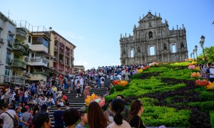 澳门蝉联第一背后：中国游客不再“仰视”世界