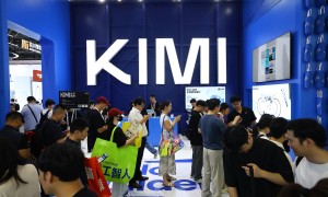 中国AI步步紧逼，美国科技巨头先内讧了