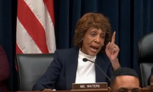 国会开轰！“闭嘴吧贝森特”“你就不能体面点吗”