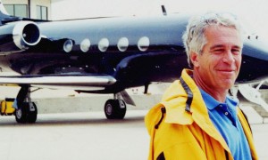 震惊！爱泼斯坦通过伦敦机场贩运女性，“这里比巴黎便宜”