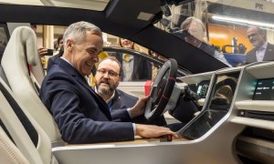 “加拿大消费者期待中国电动汽车，希望竞争能改变市场”