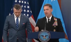 “美国准备对伊朗发动‘短暂有力’的打击，以打破谈判僵局”