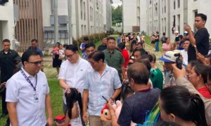 马科斯遭学生起哄辱骂，菲总统府呼吁“重拾体面”