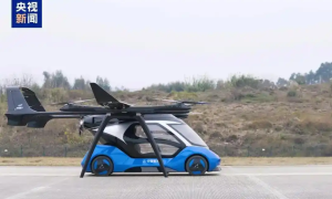 首飞成功！汽车飞机二合一