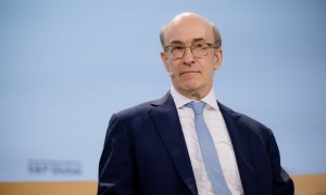 哈佛大学教授罗格夫：人民币将在未来5年内成为储备货币，投资者会热情响应