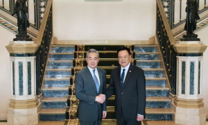 泰国总理阿努廷会见王毅：感谢中方为泰柬妥处边境冲突所作不懈努力