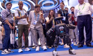 五年内将创新高！科技强劲加速出海扩张，中企海外营收飙升
