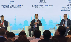 刘强东：未来不需要快递员，将送70万快递员学修机器人