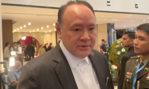 不知悔改！被中方制裁的菲防长，又大放厥词