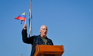 特朗普威胁古巴“在为时已晚之前达成协议”，古巴：已做好准备捍卫祖国