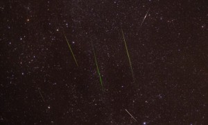 狂奔7小时赴约！躺在苏必利尔湖畔邂逅英仙座流星雨