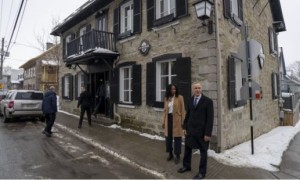 一票之差必須重選總理會見選區議員