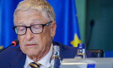 诺贝尔和平奖，暴露了本来面目